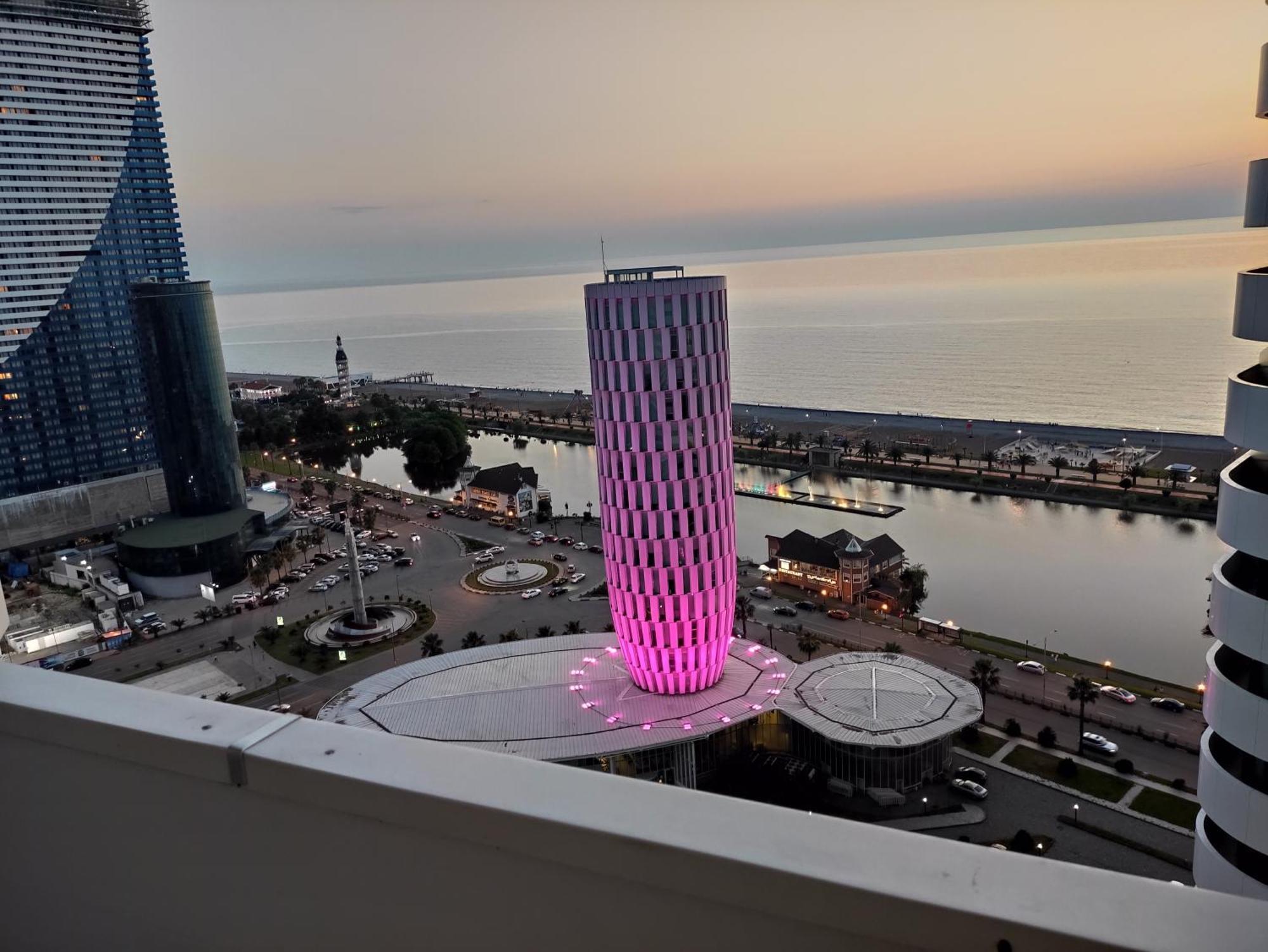 Апартамент С Видом На Море Batumi Rum bild